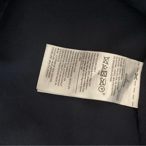 Banana Republica Dark Blue Blazer with Red and White Trim - Picture 8 of 12